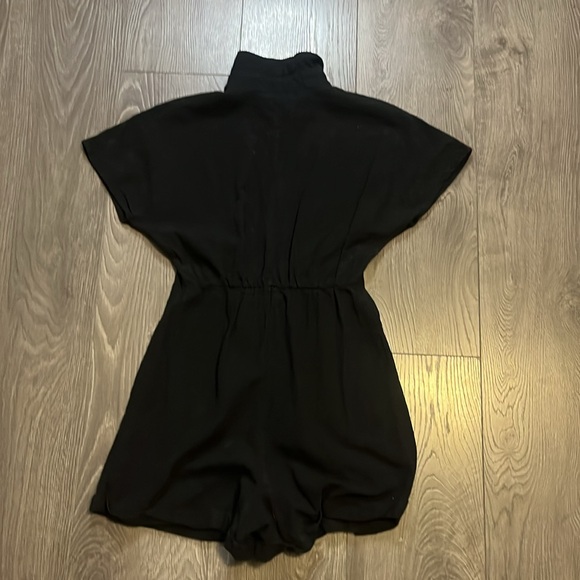 🛑SOLD NWOT SHEIN black linen feel romper - Picture 5 of 5